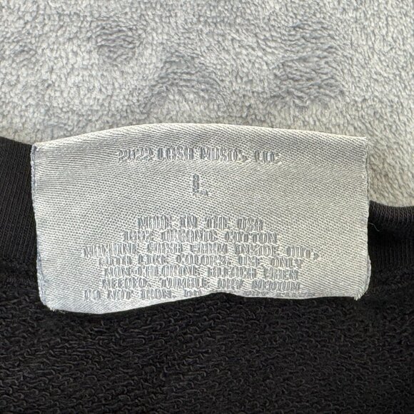 Billie Eilish Sweatshirt Adult L Happier Than Ever Tour 2022 Black Crewneck Top - Picture 4 of 9